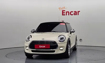 MINI Cooper 2018, 53449 км, за 8861.76 USD