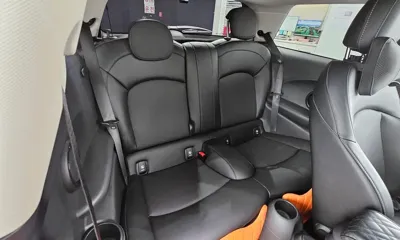 MINI Cooper 2018, 53449 км, за 8861.76 USD - фото 12