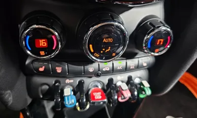 MINI Cooper 2018, 53449 км, за 8861.76 USD - фото 16