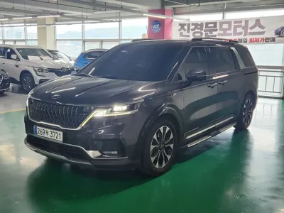 Kia Canival · 2021 год