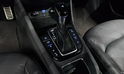 Hyundai Ioniq 2020, 93605 км, за 10726.12 USD - фото 9