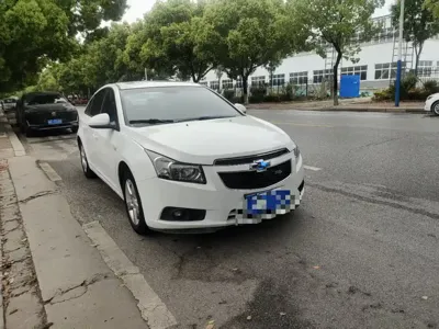Chevrolet Cruze 2014, 88000 км, за 1446.56 USD