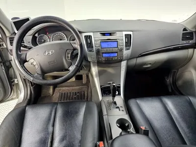 Hyundai Sonata 2008, 177048 км, за 1784.77 USD