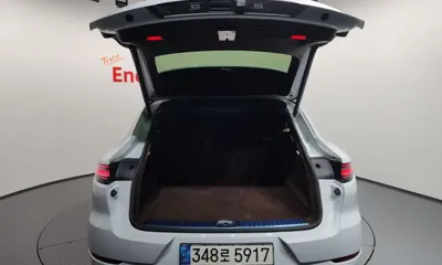 Porsche Cayenne 2022, 49871 км, за 52542.02 USD - фото 20