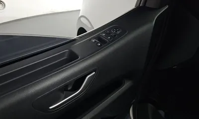 Hyundai Staria 2024, 93668 км, за 15622.95 USD - фото 32