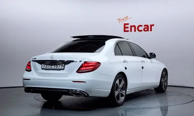 Mercedes-Benz E-Class 2019, 95562 км, за 15100.6 USD