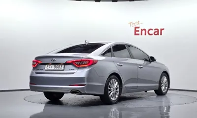 Hyundai Sonata 2016, 221577 км, за 3841.89 USD