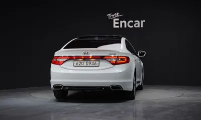 Hyundai Grandeur 2016, 82714 км, за 6541.13 USD