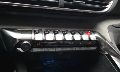 Peugeot 5008 2021, 80250 км, за 18786.97 USD - фото 20