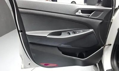Hyundai Tucson 2017, 84991 км, за 7866.21 USD - фото 24