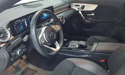 Mercedes-Benz CLA-Class 2023, 41742 км, за 25099.32 USD - фото 9