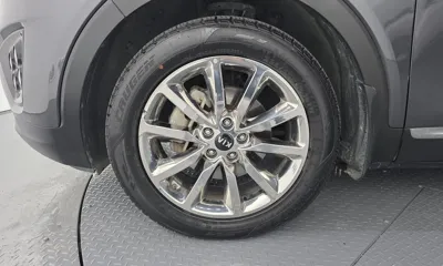 Kia Sorento 2017, 92392 км, за 9602.64 USD