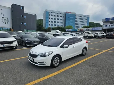 Kia K3 2015, 139889 км, за 3615.64 USD