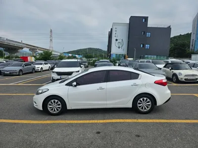 Kia K3 2015, 139889 км, за 3615.64 USD