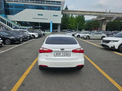 Kia K3 2015, 139889 км, за 3615.64 USD