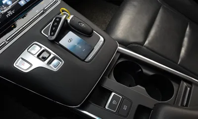 Hyundai Grandeur 2020, 58379 км, за 16935.8 USD - фото 9