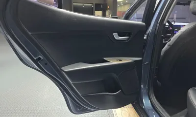 Kia Stonic 2018, 150341 км, за 5244.85 USD - фото 25