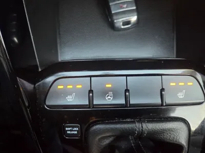 Kia Stonic 2020, 70333 км, за 9051.24 USD - фото 15