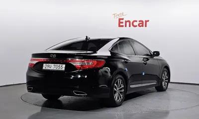 Hyundai Grandeur 2012, 150324 км, за 3152.92 USD