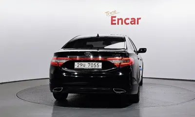Hyundai Grandeur 2012, 150324 км, за 3152.92 USD