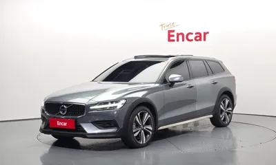 Volvo V60 · 2021 год