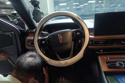 Lincoln Aviator 2020, 109200 км, за 28309 USD - фото 7