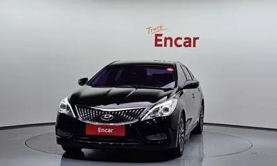 Hyundai Grandeur 2014, 150125 км, за 4228.61 USD