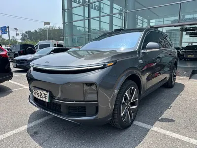 Li Auto Li L9 · 2023 год