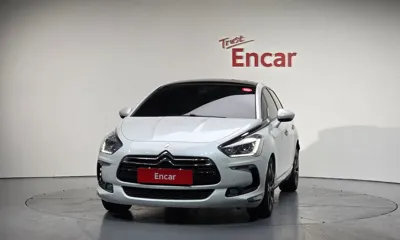 Citroen-DS DS5 2013, 79648 км, за 5894.03 USD
