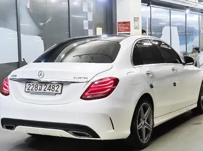 Mercedes-Benz C-Class 2015, 97574 км, за 10532.15 USD