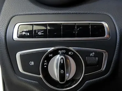 Mercedes-Benz C-Class 2015, 97574 км, за 10532.15 USD - фото 13
