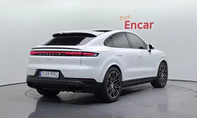 Porsche Cayenne 2024, 2528 км, за 112374.48 USD