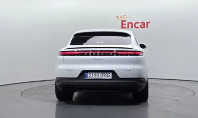 Porsche Cayenne 2024, 2528 км, за 112374.48 USD