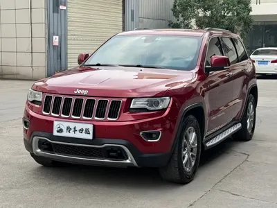 Jeep Grand Cherokee (Import) · 2016 год