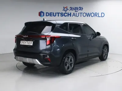 Kia Seltos 2024, 35501 км, за 24637.58 USD