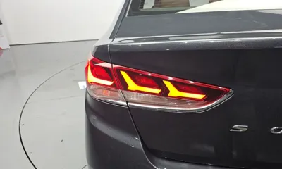 Hyundai Sonata 2018, 53188 км, за 9780.75 USD - фото 23