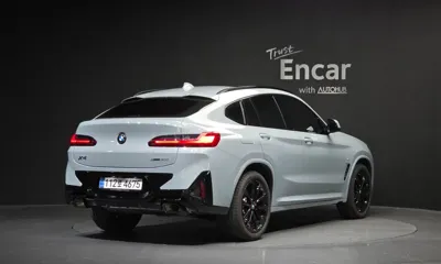 BMW X4 2025, 5049 км, за 58306.22 USD