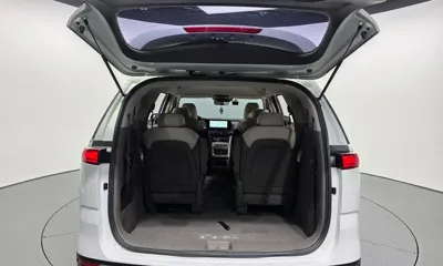 Kia Canival 2023, 79349 км, за 15938.08 USD - фото 20