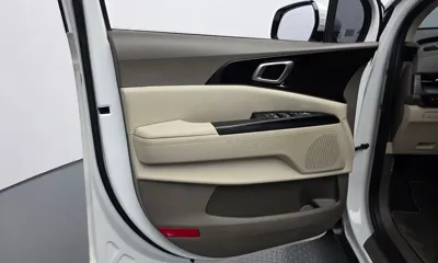Kia Canival 2023, 79349 км, за 15938.08 USD - фото 24