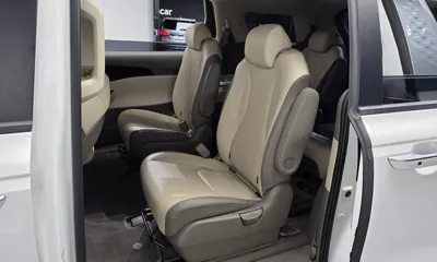Kia Canival 2023, 79349 км, за 15938.08 USD - фото 26