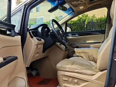 Buick GL8 2018, 158000 км, за 15273.39 USD - фото 8