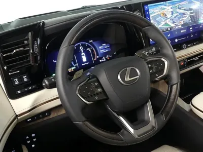 Lexus LM 2025, 16150 км, за 123070.86 USD - фото 13