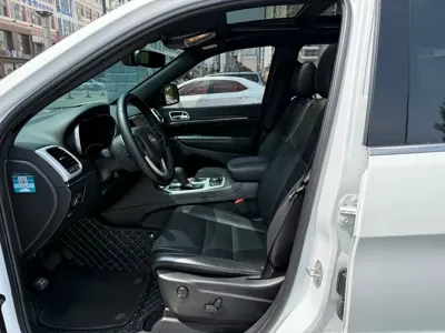 Jeep Grand Cherokee (Import) 2022, 68000 км, за 26309.08 USD - фото 10