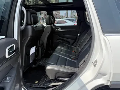 Jeep Grand Cherokee (Import) 2022, 68000 км, за 26309.08 USD - фото 11