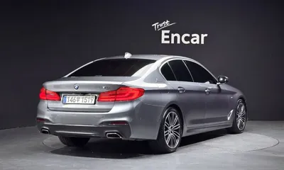 BMW 5-Series 2019, 90443 км, за 16607.59 USD