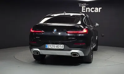 BMW X4 2025, 7710 км, за 42011.29 USD