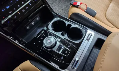 Kia Canival 2023, 38784 км, за 19139.06 USD - фото 9
