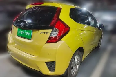 Honda Fit 2014, 69000 км, за 5712 USD - фото 4