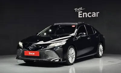 Toyota Camry · 2019 год