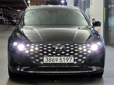 Hyundai Grandeur 2022, 51823 км, за 18572.46 USD